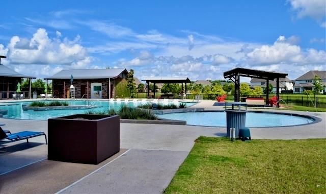 206 Ginger Street, Richmond, TX 77406