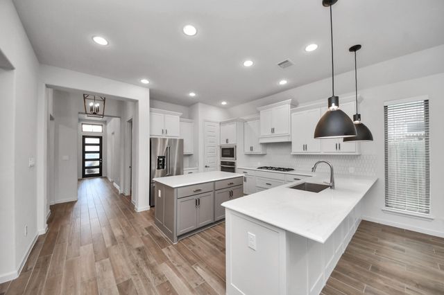 206 Ginger Street, Richmond, TX 77406