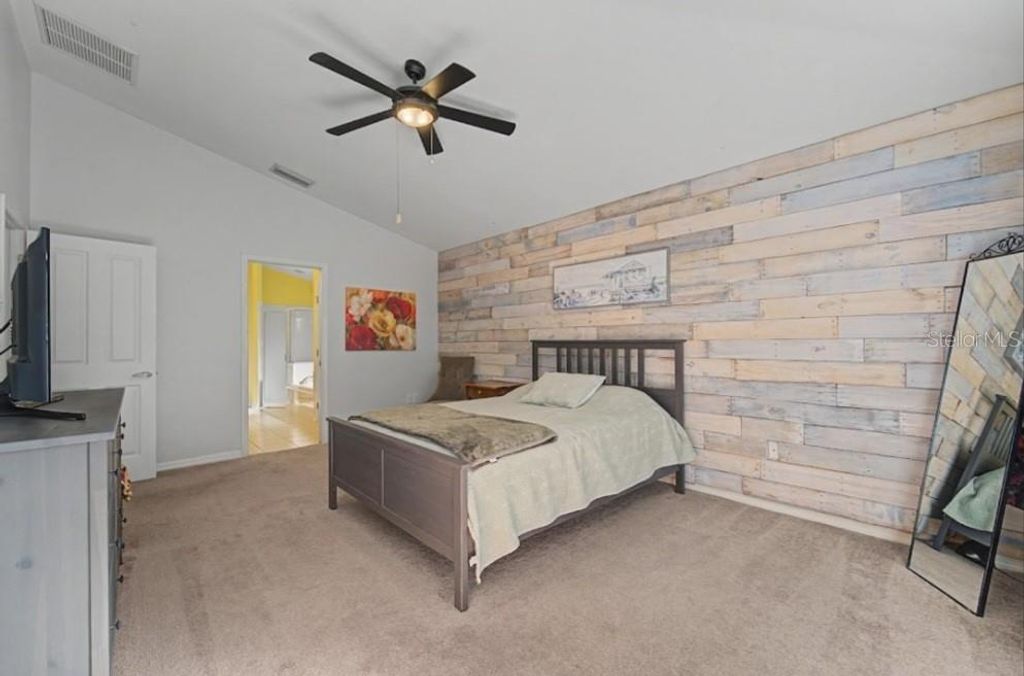 Image 28 of property listing at 10813 ROCKLEDGE VIEW DRIVE, Riverview, FL 33579