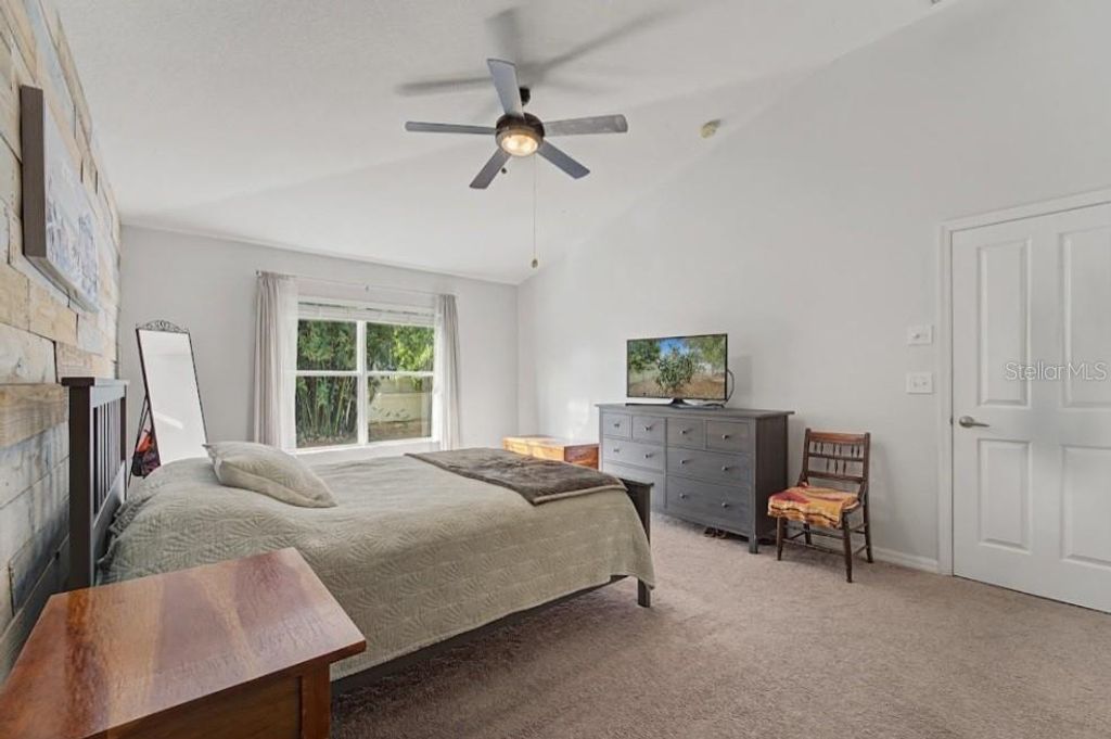 Image 29 of property listing at 10813 ROCKLEDGE VIEW DRIVE, Riverview, FL 33579