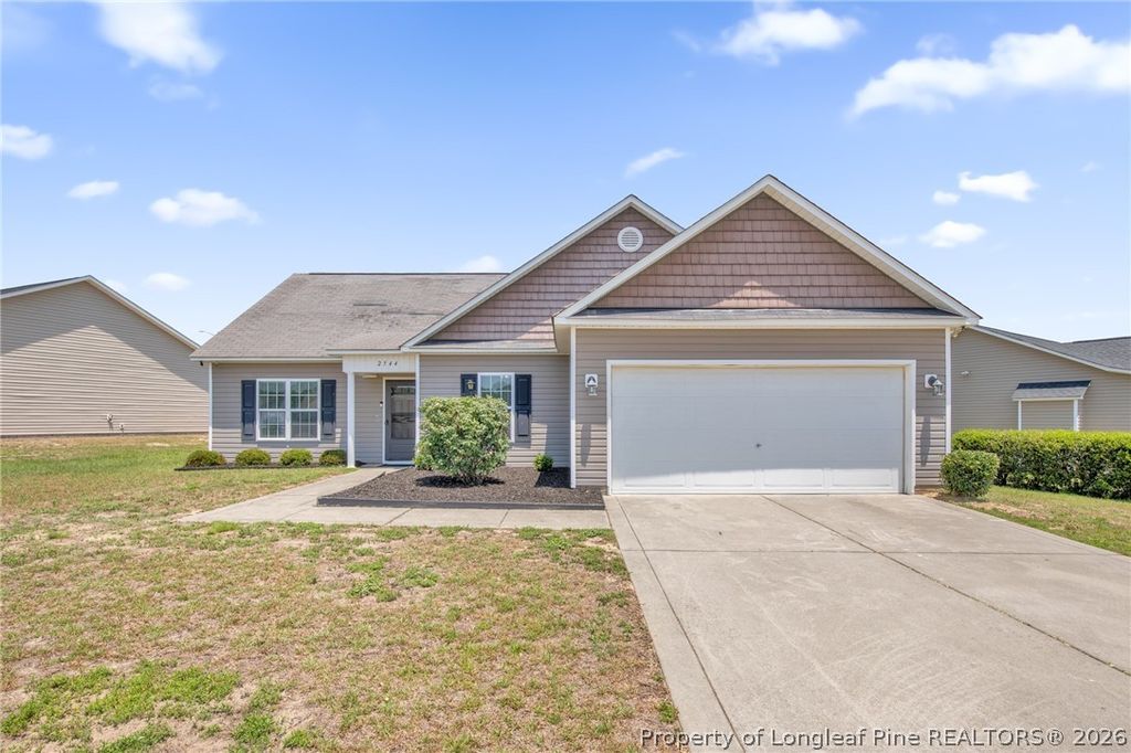 2544 Hunting Bow Drive, Hope Mills, NC 28348