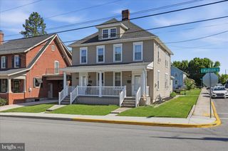 254-256 E MADISON ST, Greencastle, PA 17225
