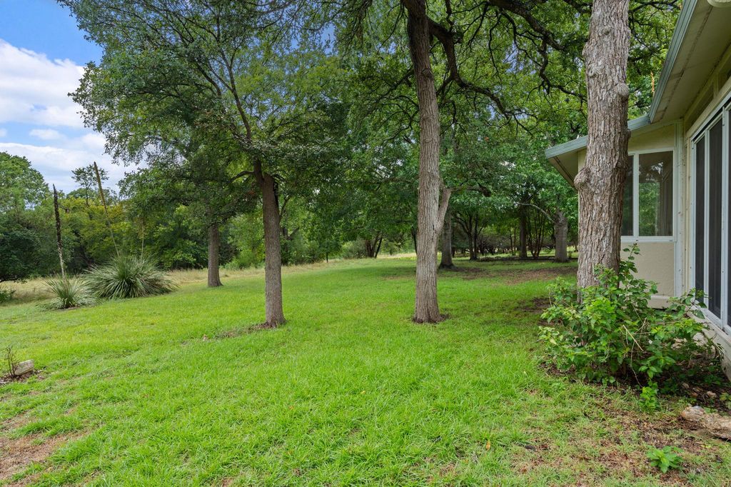 133 Crystal Springs DR, Georgetown, TX 78633