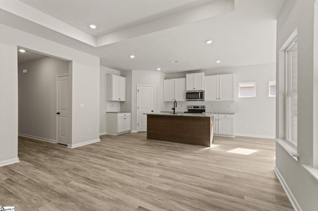6 Torwood Street, Fountain Inn, SC 29644