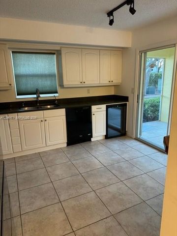 610 SE 22nd Lane, Homestead, FL 33033