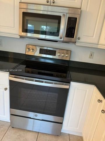 610 SE 22nd Lane, Homestead, FL 33033