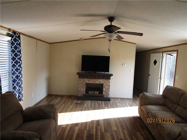 769 EAST MEADE Road, Pollock, LA 71467