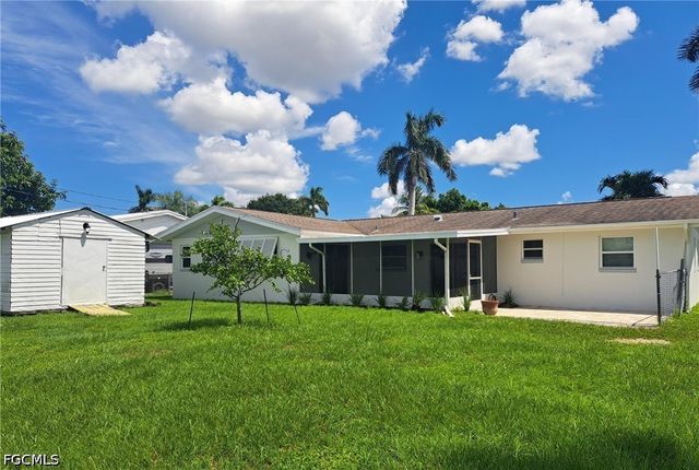 6313 Saint Andrews CIR S, Fort Myers, FL 33919