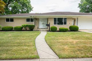 32400 Northampton Drive, Warren, MI 48093