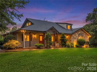 711 Meadow Crest Road, Tryon, NC 28782
