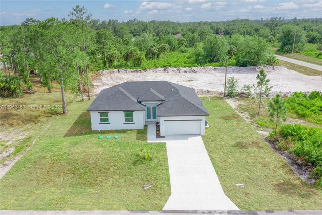 3121 71th St W, Lehigh Acres, FL 33971