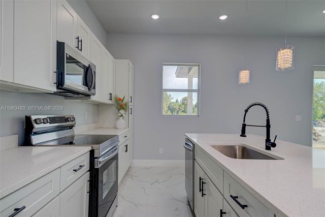 3121 71th St W, Lehigh Acres, FL 33971