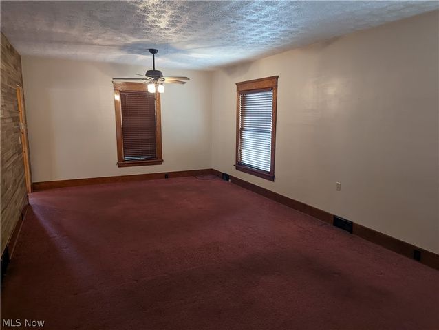 125 N Bentley Avenue, Niles, OH 44446