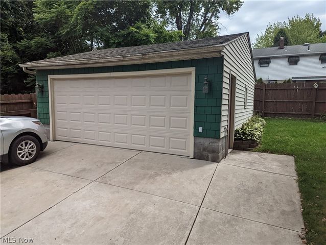 125 N Bentley Avenue, Niles, OH 44446