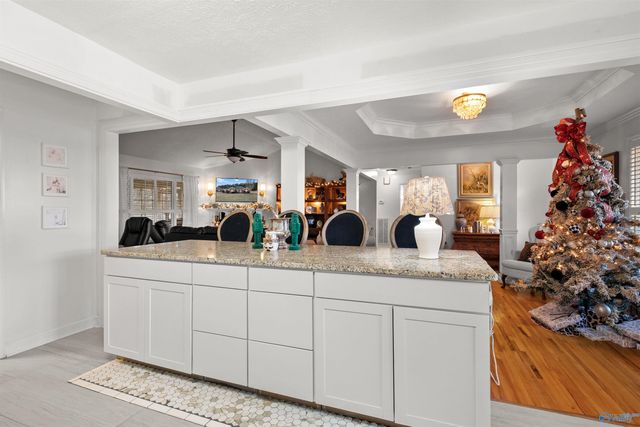 10 Fox Chase Drive, Hokes Bluff, AL 35903