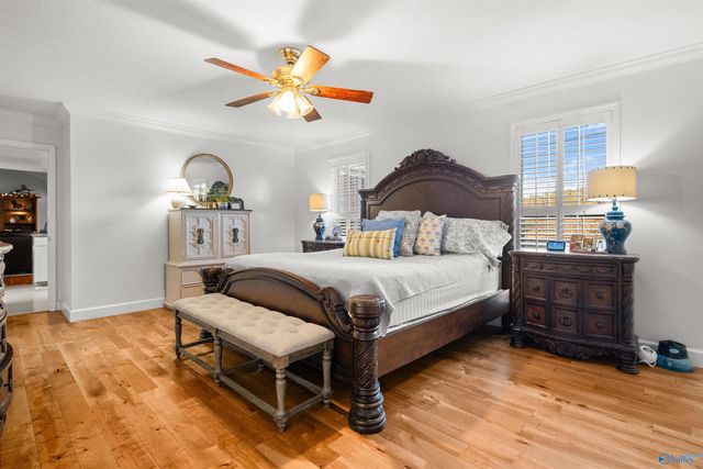 10 Fox Chase Drive, Hokes Bluff, AL 35903