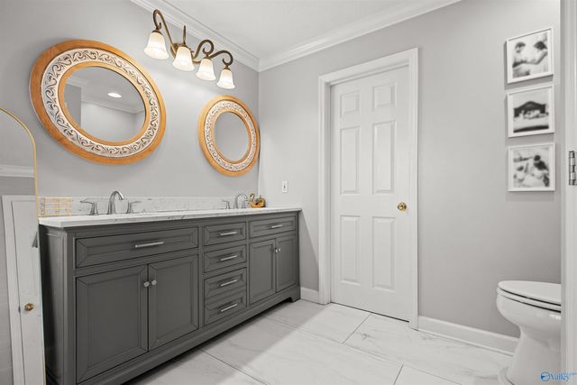 10 Fox Chase Drive, Hokes Bluff, AL 35903