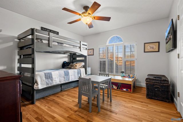 10 Fox Chase Drive, Hokes Bluff, AL 35903