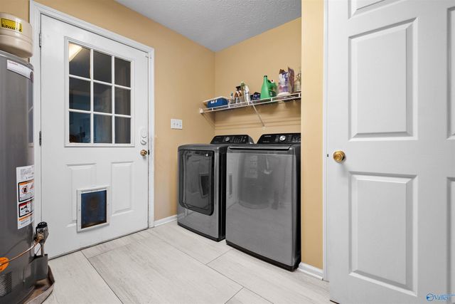 10 Fox Chase Drive, Hokes Bluff, AL 35903