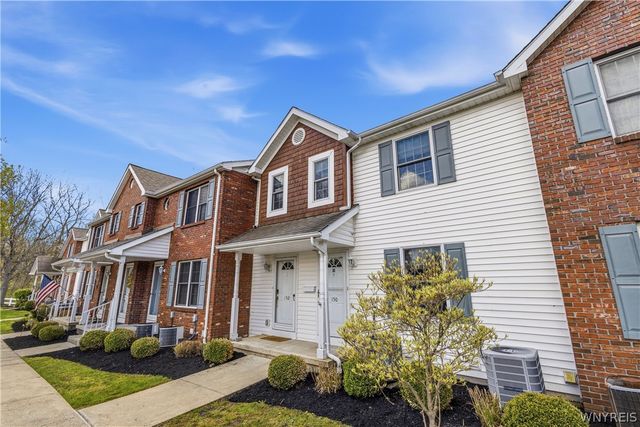 152 Olde Stone Lane, Lancaster, NY 14086