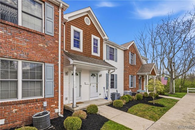 152 Olde Stone Lane, Lancaster, NY 14086