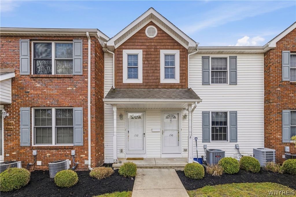 152 Olde Stone Lane, Lancaster, NY 14086