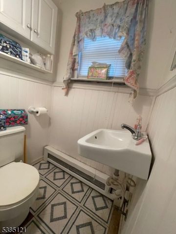 356 3Rd St, Clifton City, NJ 07011