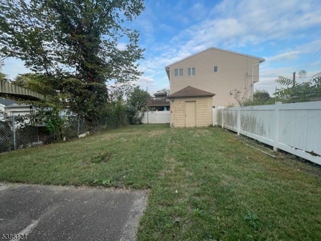 356 3Rd St, Clifton City, NJ 07011