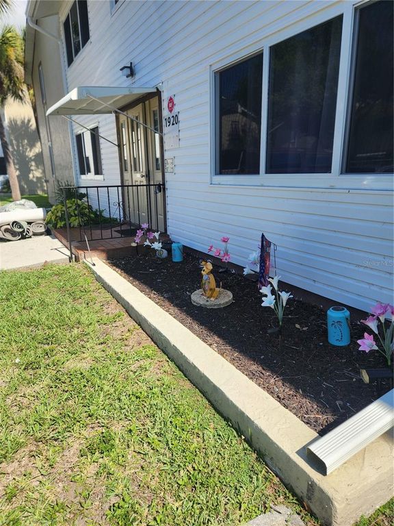 22481 WESTCHESTER BOULEVARD A19, Punta Gorda, FL 33980