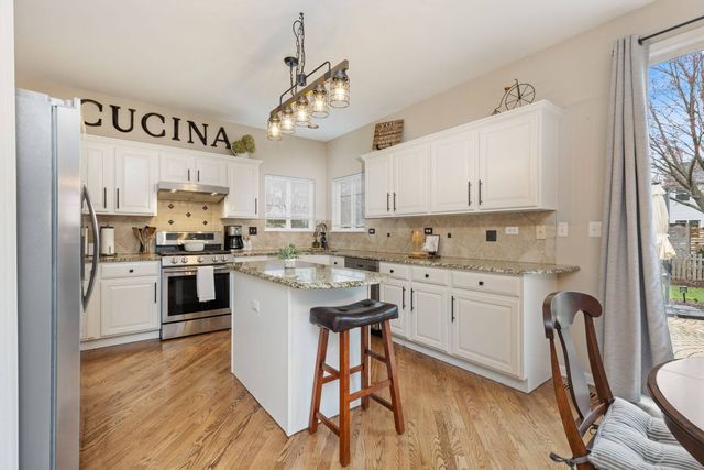 202 Mill Street, Batavia, IL 60510