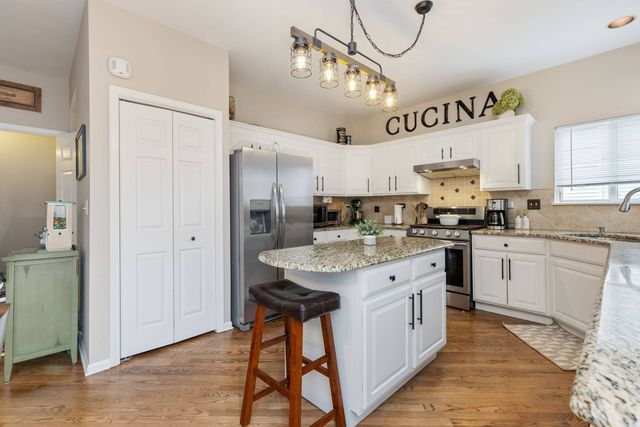 202 Mill Street, Batavia, IL 60510