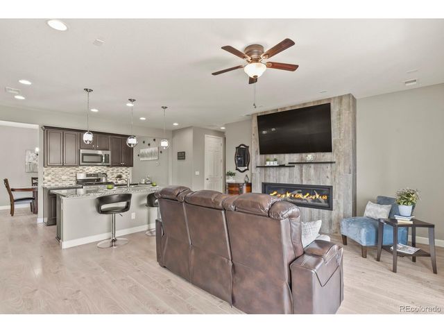 25524 E Byers Dr, Aurora, CO 80018