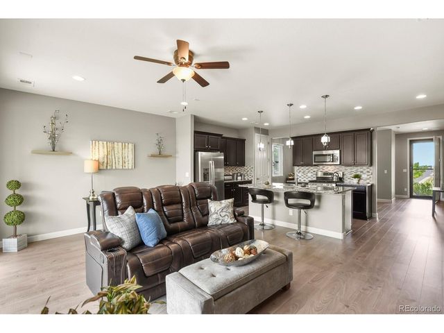 25524 E Byers Dr, Aurora, CO 80018