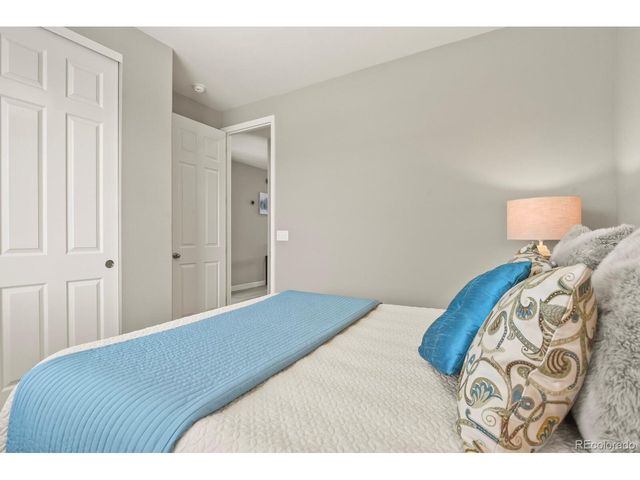 25524 E Byers Dr, Aurora, CO 80018
