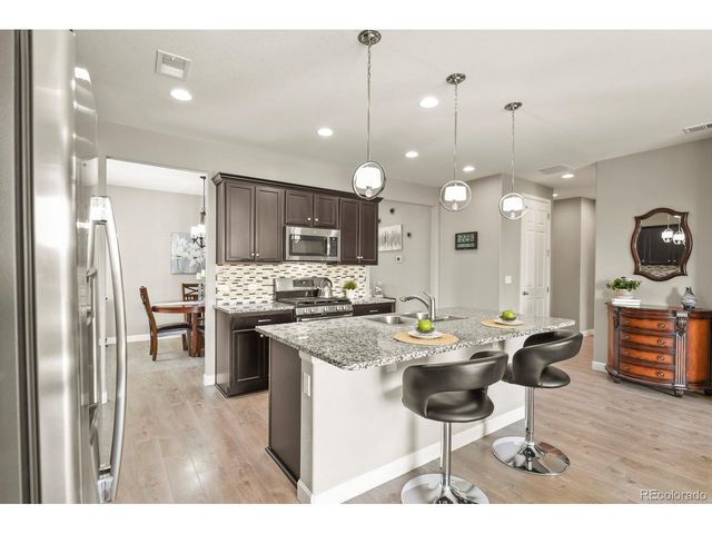 25524 E Byers Dr, Aurora, CO 80018