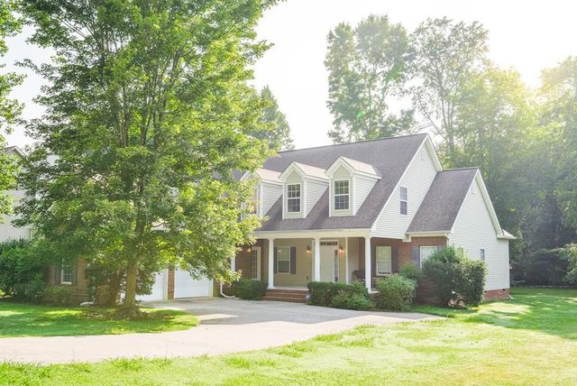 2645 Foxmore Circle, Dalton, GA 30720
