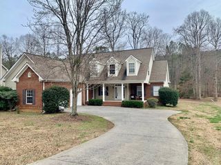 2645 Foxmore Circle, Dalton, GA 30720