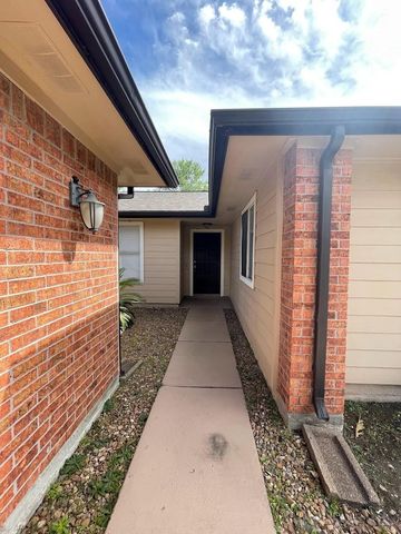 2126 Collingsfield Drive, Sugar Land, TX 77478