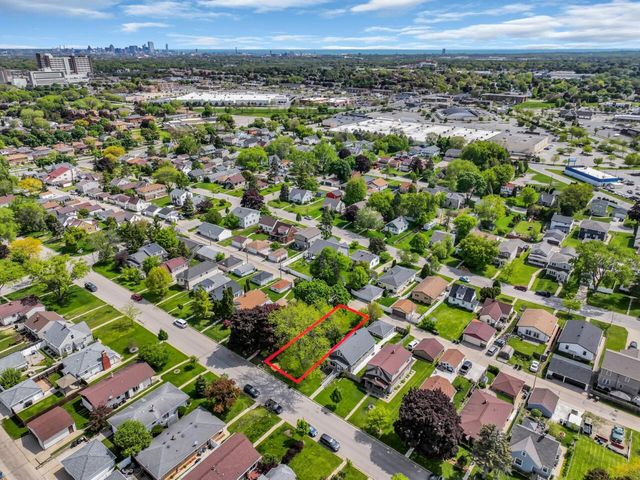 3642 S 34TH STREET, Milwaukee, WI 53221