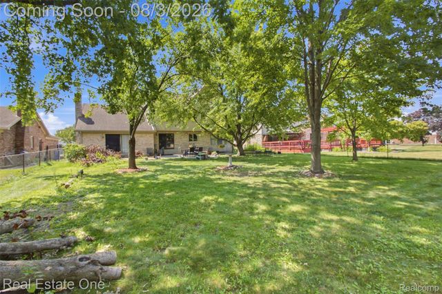 26560 Wilson Drive, Dearborn Heights, MI 48127