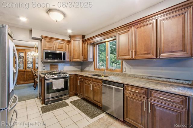 26560 Wilson Drive, Dearborn Heights, MI 48127