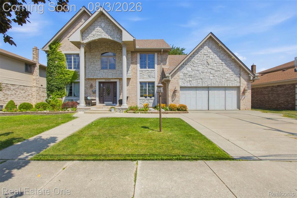 26560 Wilson Drive, Dearborn Heights, MI 48127