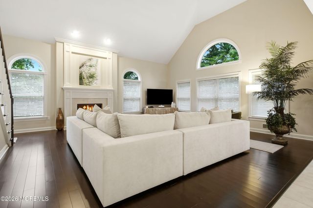 338 Valley View Circle, Freehold, NJ 07728