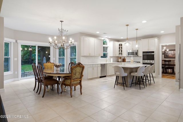 338 Valley View Circle, Freehold, NJ 07728