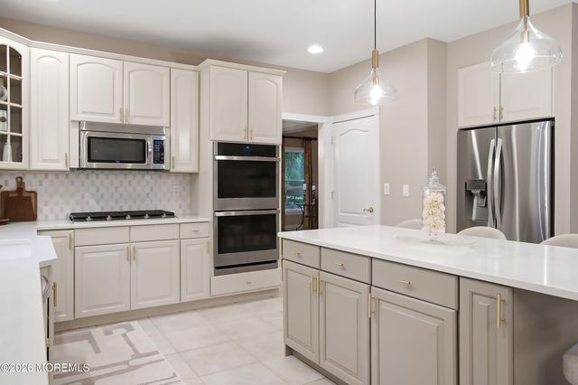 338 Valley View Circle, Freehold, NJ 07728