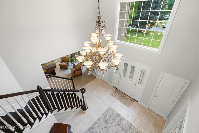 338 Valley View Circle, Freehold, NJ 07728