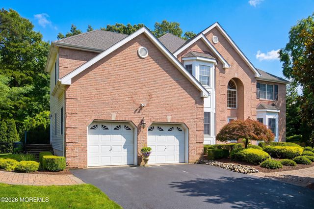 338 Valley View Circle, Freehold, NJ 07728