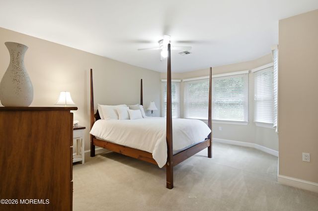 338 Valley View Circle, Freehold, NJ 07728