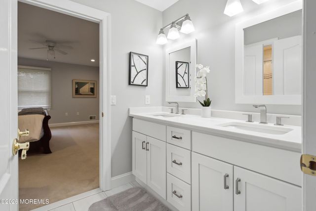 338 Valley View Circle, Freehold, NJ 07728