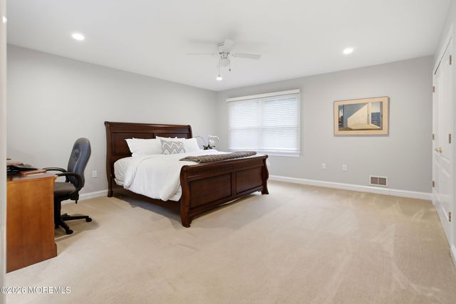 338 Valley View Circle, Freehold, NJ 07728